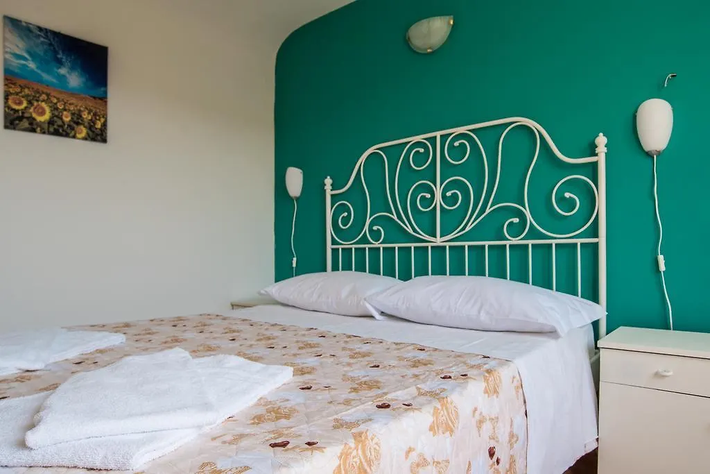 Otello Rooms Catania 2*,  Italy