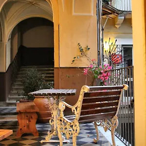 Cortile Stesicoro Nocleg ze śniadaniem
